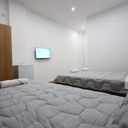 Aurel Guest house *